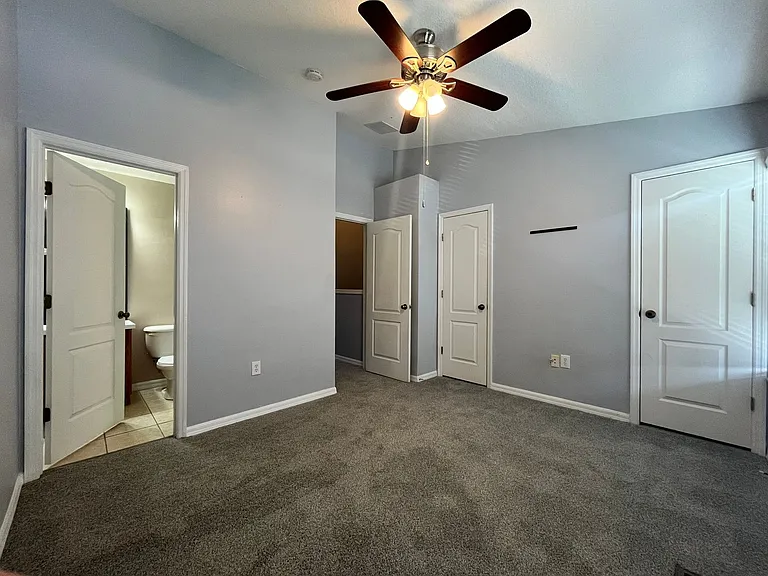 1306 Hampton Park Ln — Photo 8