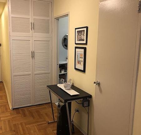 4th image of 425 E 54th St #6U