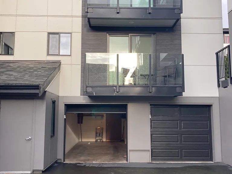 520 Pine St #204 — Photo 25