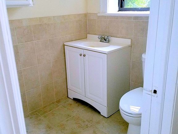 4th image of 552 Park Ave APT 2W