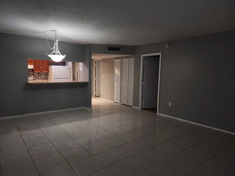 4174 Inverrary Dr #811 — Photo 4