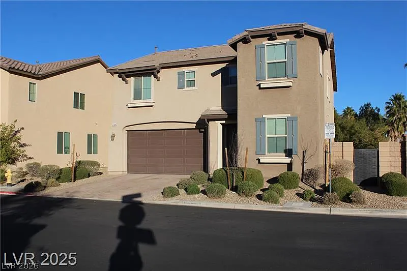 4 bed, 3.0 bath, 2312 sqft, $2,595 — Photo 1