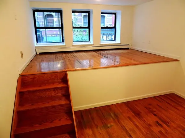 150 Orchard St APT 1A, New York, NY 10002