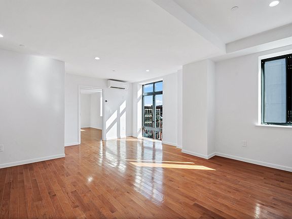 2nd image of 1980 Amsterdam Ave #6A
