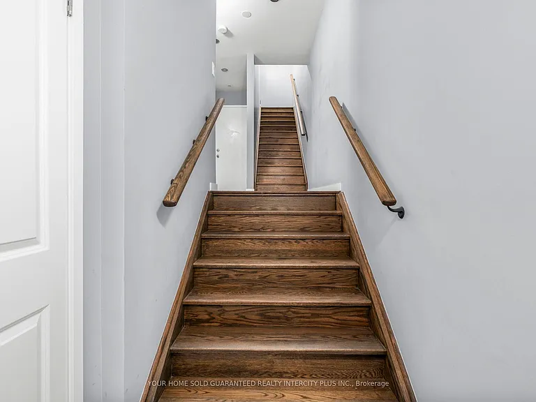 3910 Major Mackenzie Dr — Photo 4