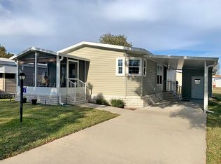 12 Buccaneer Dr #621, Leesburg, FL 34788