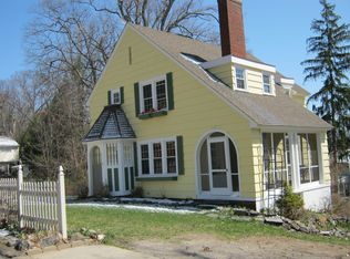 52 Robinwood Rd, Waterbury, CT 06708