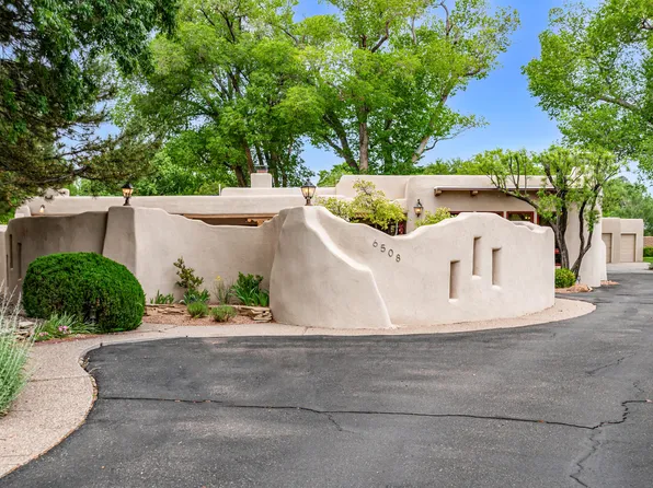 6508 Calle Candela NW, Los Ranchos De Albuquerque, NM 87107