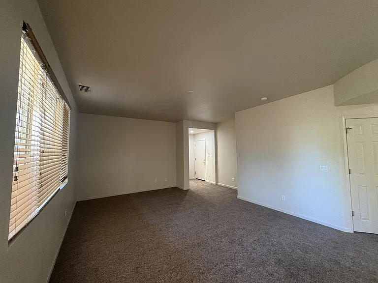 3564 Sarasota Ave — Photo 9