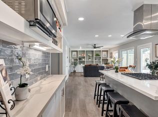 10218 Raritan Dr, Houston, TX 77043