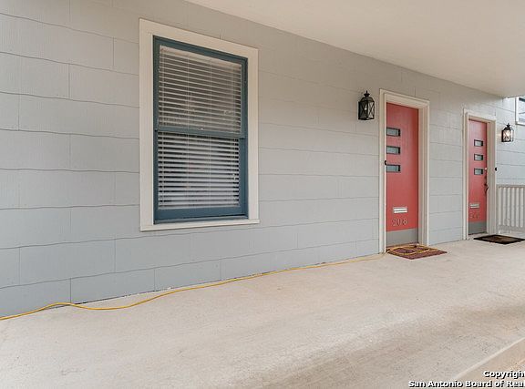 2nd image of 208 Natalen Ave