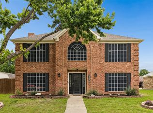 2069 Cameo Dr, Lewisville, TX 75067