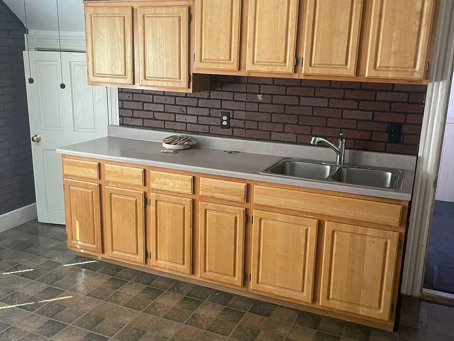 2 bed, 1000 sqft, $1,675 — Photo 4