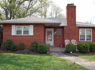 5631 26th St N, Arlington, VA 22207