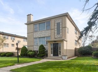 10607 W Cermak Rd #1, Westchester, IL 60154