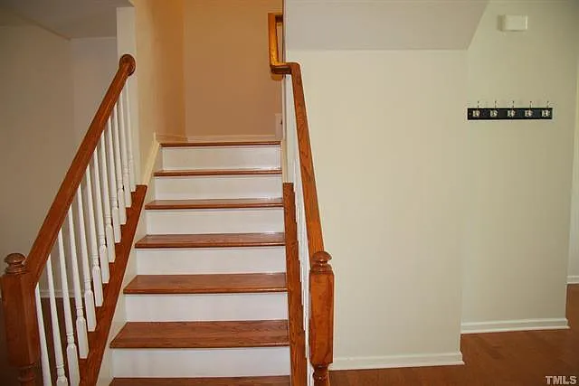 1012 Semora Ln — Photo 11