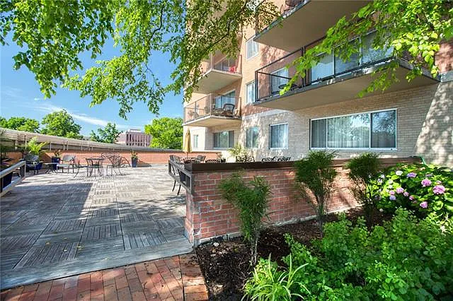 4550 Warwick Blvd #909 — Photo 25