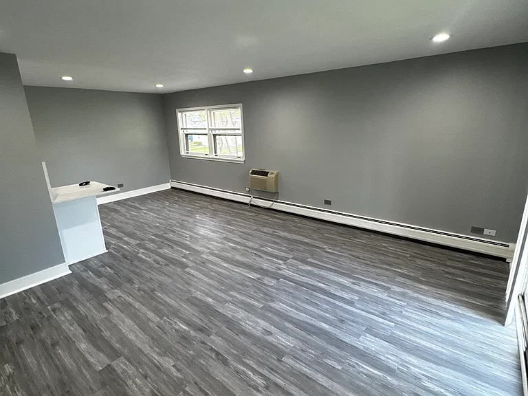 300 W Burlington Ave #4 — Photo 11