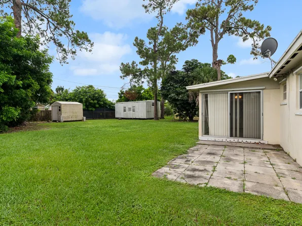 683 Snead Circle, West Palm Beach, FL 33413
