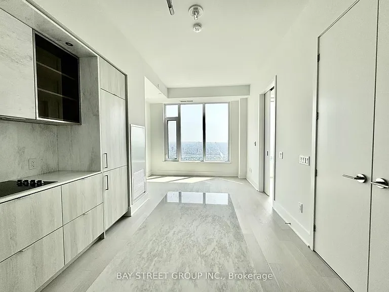 11 Yorkville Ave #6006 — Photo 5