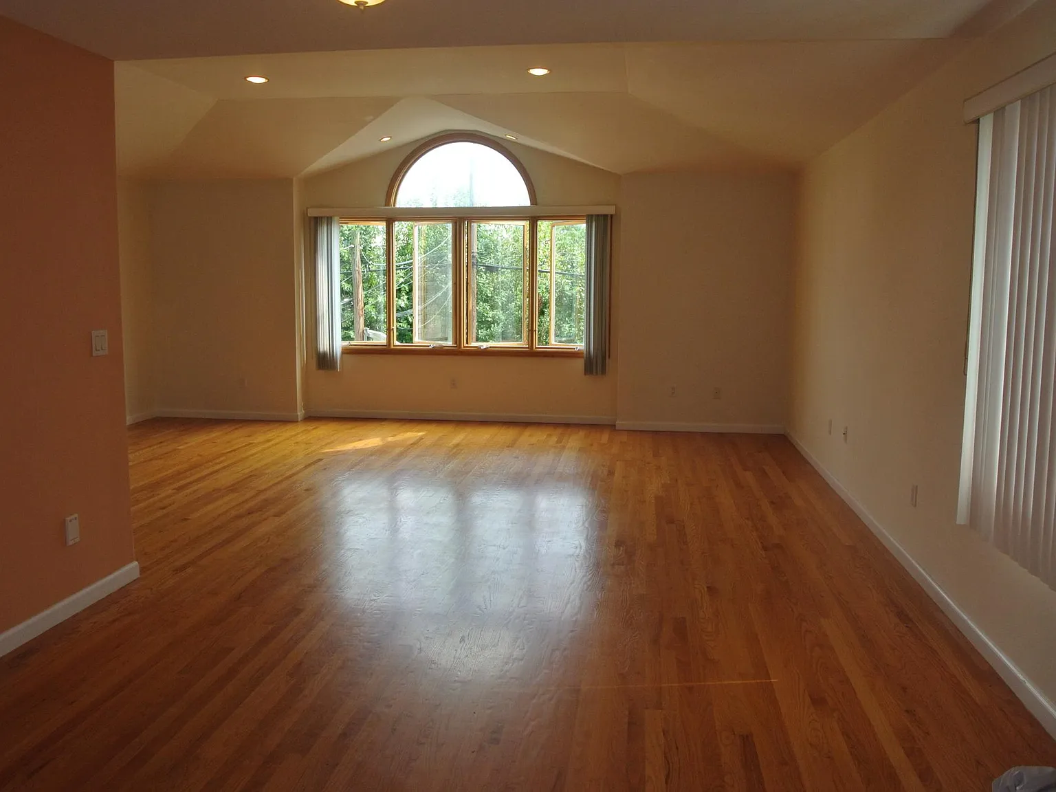 69 Summit Ave — Photo 3