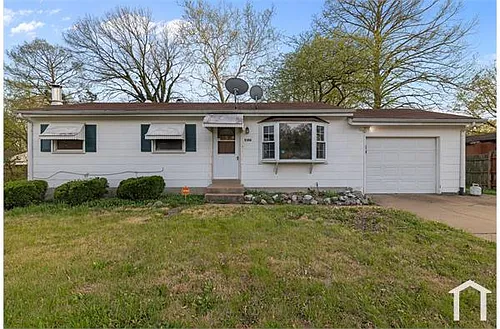 1386 Fairmeadows Ln Photo 1