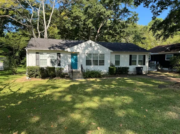 136 Mabelon Dr, Bessemer, AL 35023