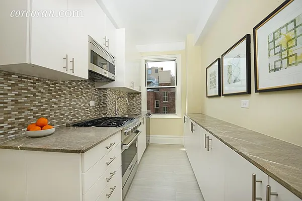 Sold by Corcoran | media 14