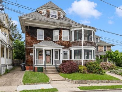 31 Windsor Rd #1, Cranston, RI, 02905