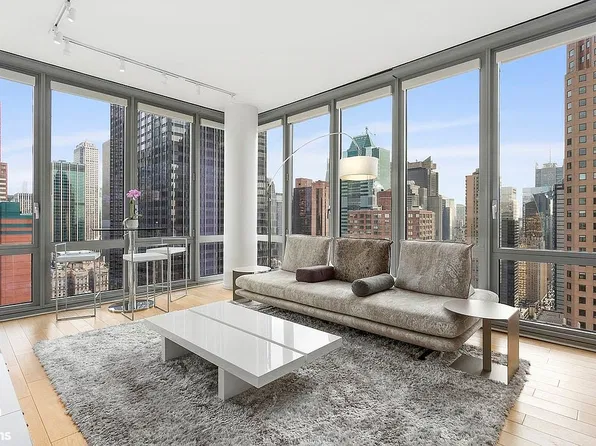 310 W 52nd St APT 35A, New York, NY 10019
