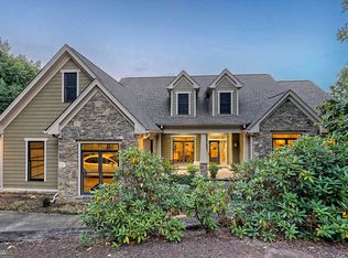 320 Mountain Sweet Dr, Clarkesville, GA 30523