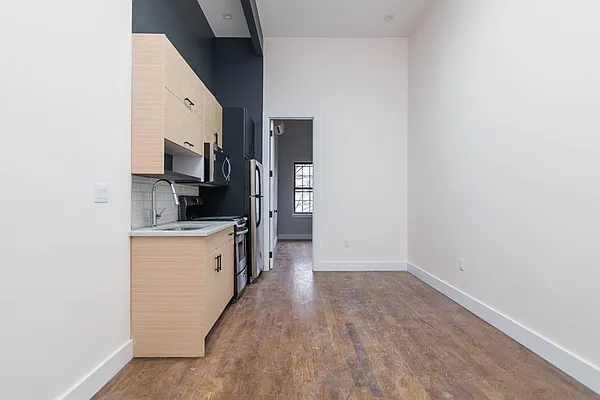 Rented by Nooklyn NYC LLC | media 21