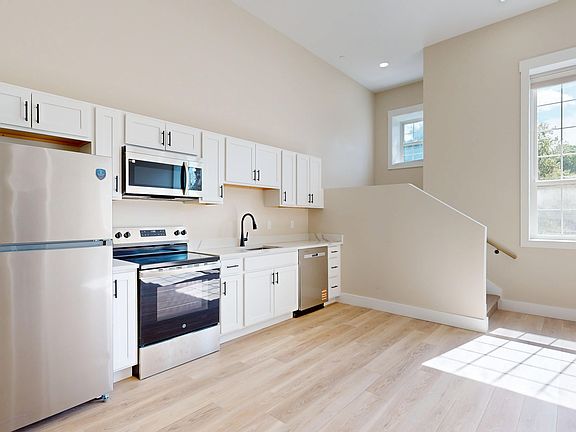 2nd image of 80 Lake St #201