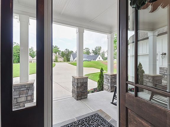 5th image of 62 N Cove Dr