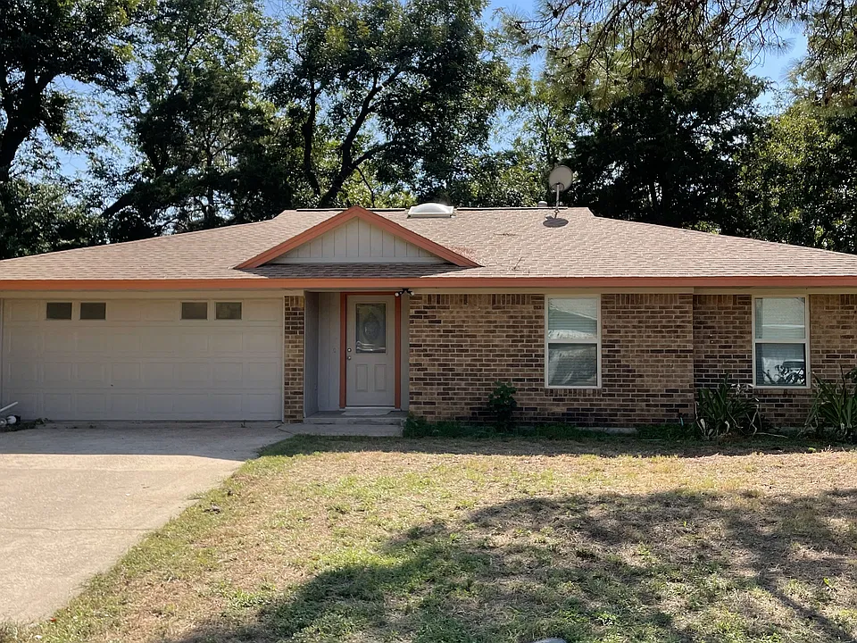 2285 Bolden Rd