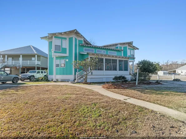 17097 Peace Point Dr, Springfield, LA 70462