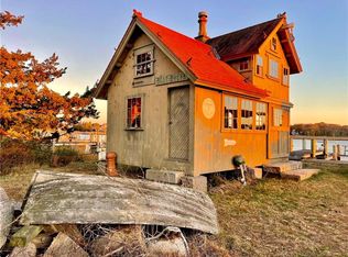 24 Champlin Dr, Westerly, RI 02891