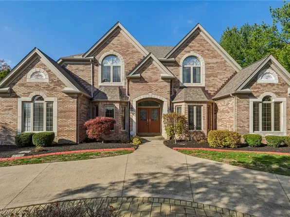 26078 Stone Ct, Westlake, OH 44145