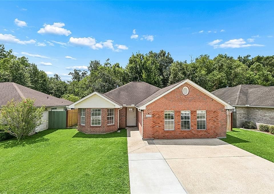 1st image of 2605 Carrie Ln