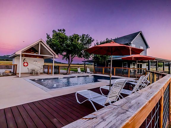 3rd image of 1525 McAdams Rd #C