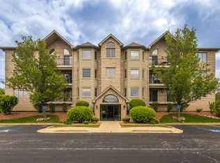 11921 Windemere Ct APT 204, Orland Park, IL 60467