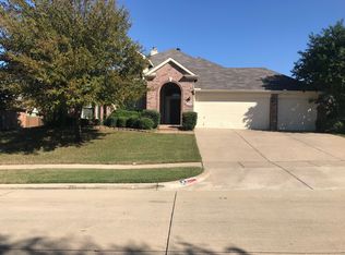 1612 Babbling Brook Dr, Grand Prairie, TX 75050