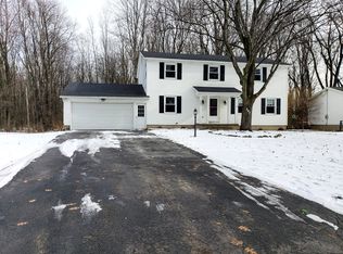 243 Laurelwood Dr, Rochester, NY 14626