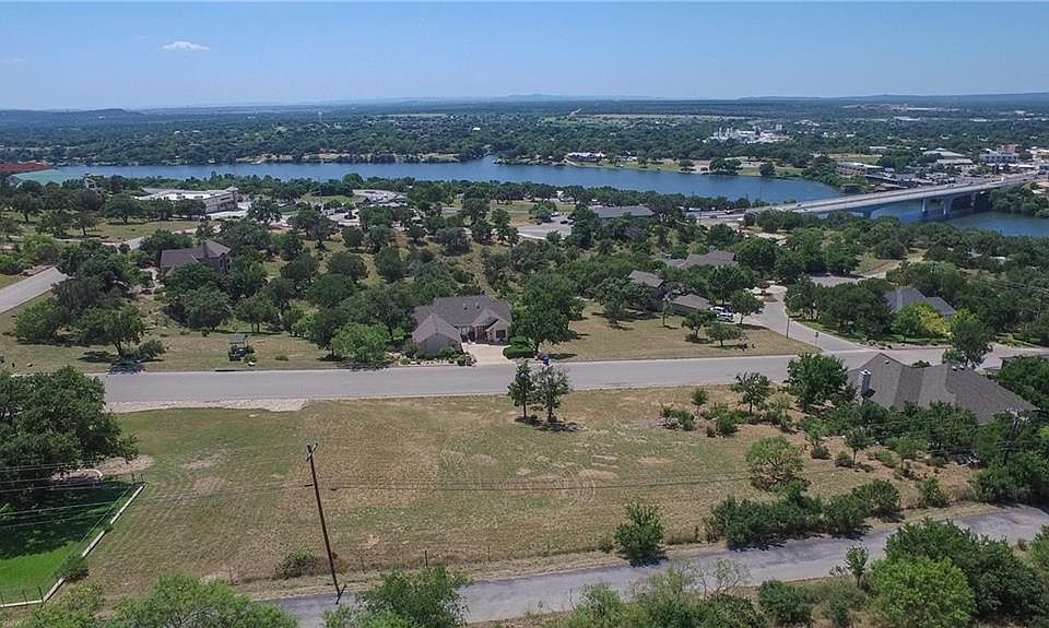 1st image of 301 Gateway Pkwy