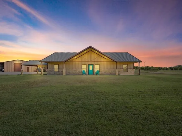 1557 State Highway 31, Mount Calm, TX 76673