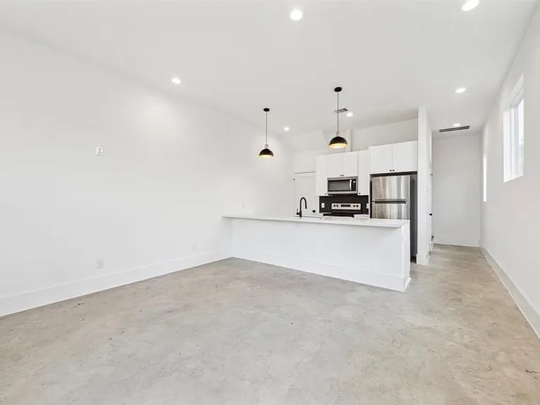 316 N Everton St #C — Photo 2