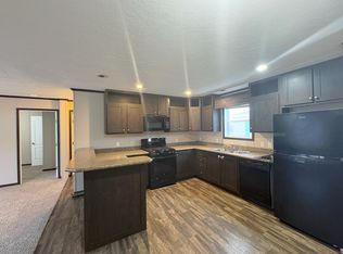 408 Shummard Br, Oxford, MI 48371