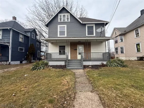 2329 Winfield Way NE, Canton, OH 44705