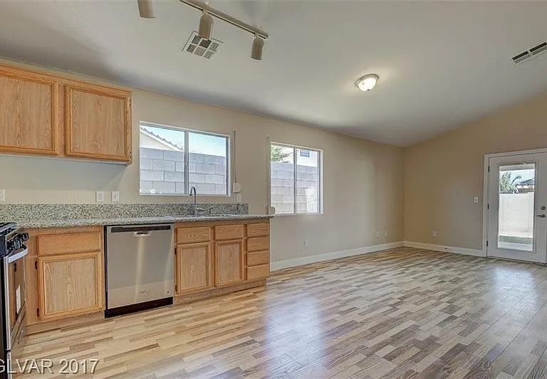 2448 Rocky Brook St — Photo 3