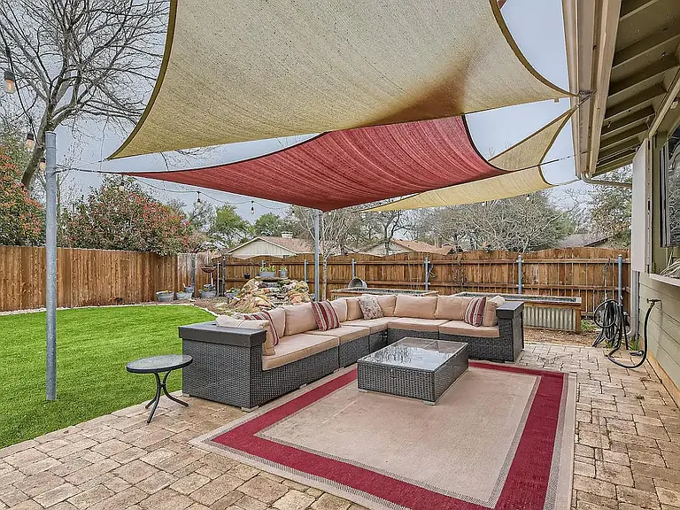 11519 Fast Horse Dr — Photo 3